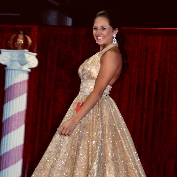 Custom gold pageant / prom dress - Picture 4 of 5